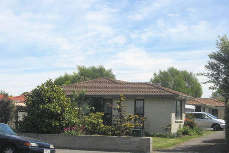 Photo of property in 2/427 Greers Road, Bishopdale, Christchurch, 8053