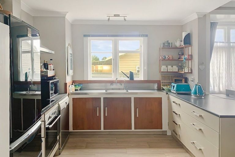 Photo of property in 22 Barling Street, Himatangi Beach, Foxton, 4891