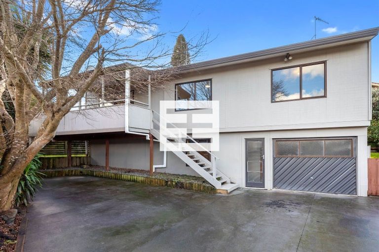 Photo of property in 14a Pokapu Place, Bethlehem, Tauranga, 3110