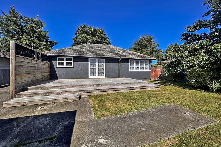 Photo of property in 27 Seddon Street, Takaro, Palmerston North, 4412