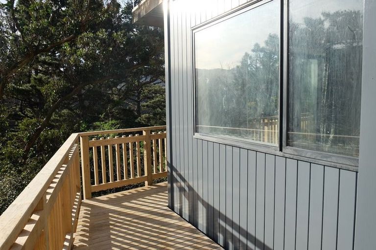 Photo of property in 132 Wadestown Road, Wadestown, Wellington, 6012