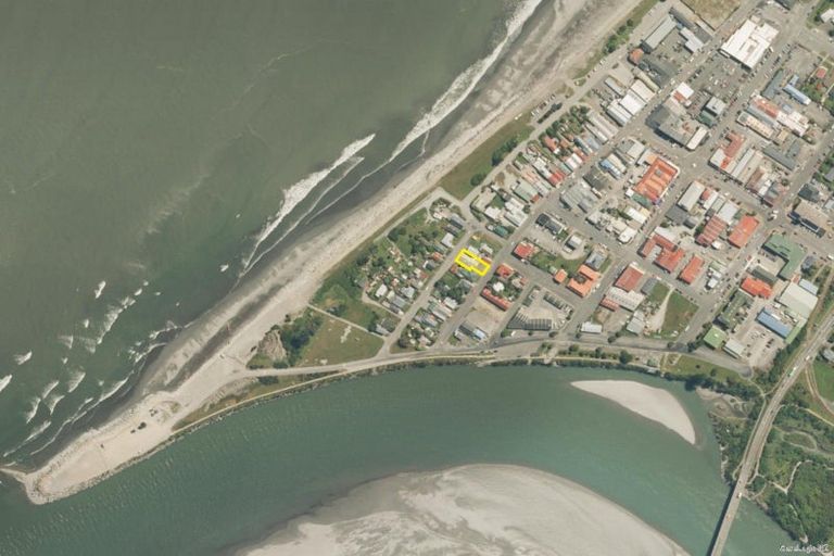 Photo of property in 25-27 Revell Street, Hokitika, 7810