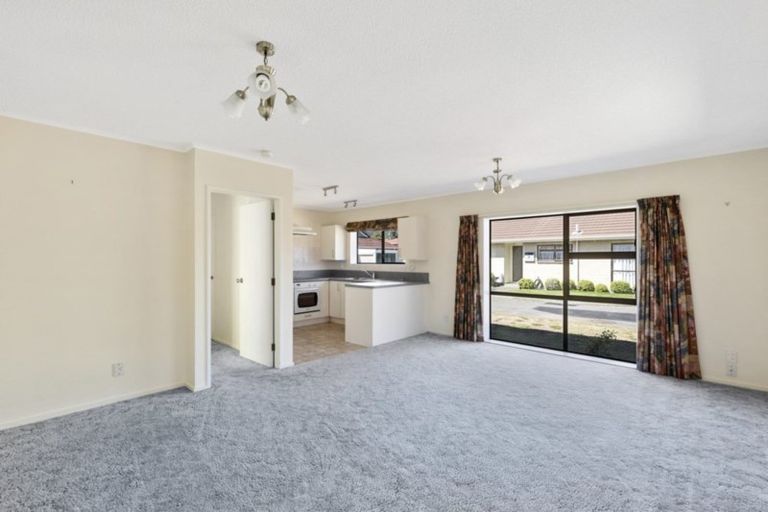 Photo of property in 3/30 Leighton Avenue, Waiwhetu, Lower Hutt, 5010
