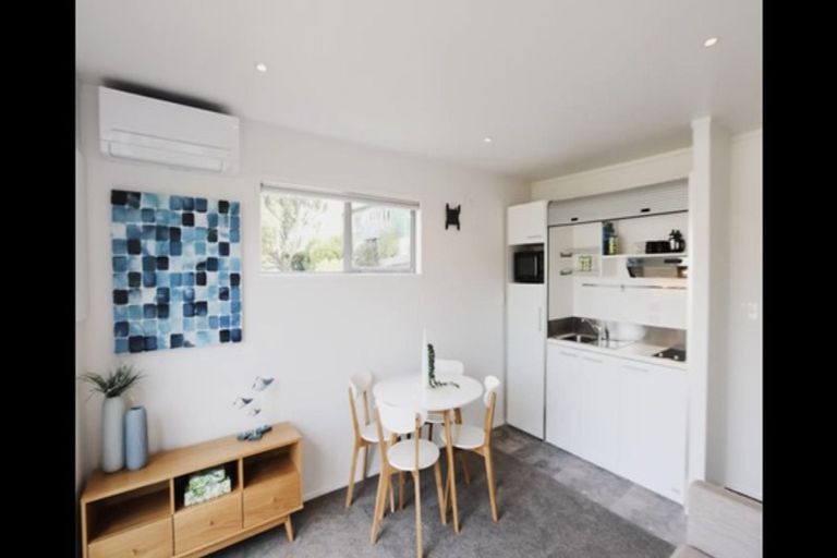 Photo of property in 2 Claude Road, Stanmore Bay, Whangaparaoa, 0932