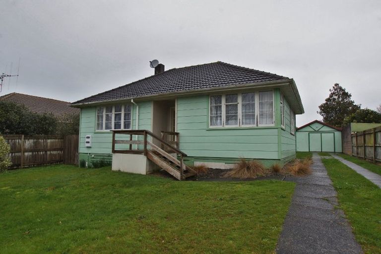 Photo of property in 8 Sare Crescent, Fairfield, Hamilton, 3214