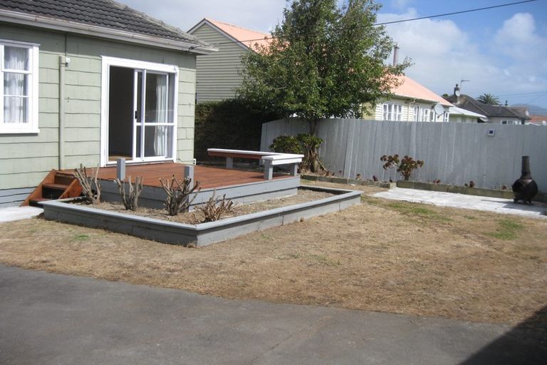 Photo of property in 25 Petherick Street, Taita, Lower Hutt, 5011
