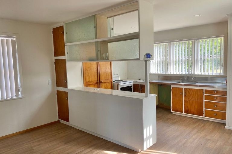 Photo of property in 14 Mcclintock Road, Massey, Auckland, 0614