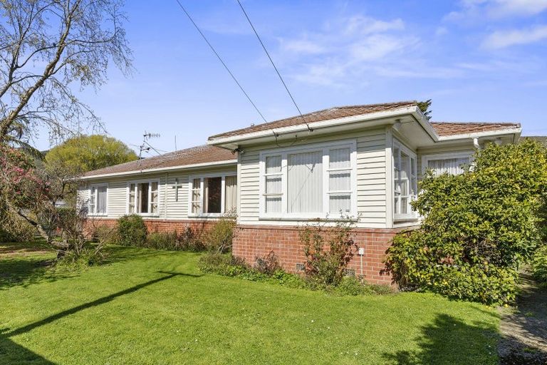 Photo of property in 194 Naenae Road, Naenae, Lower Hutt, 5011