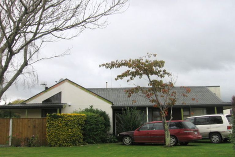 Photo of property in 5 Chadwick Place, Highbury, Palmerston North, 4412