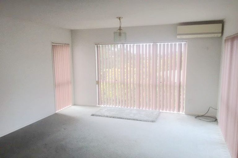 Photo of property in 8 Tern Place, Unsworth Heights, Auckland, 0632