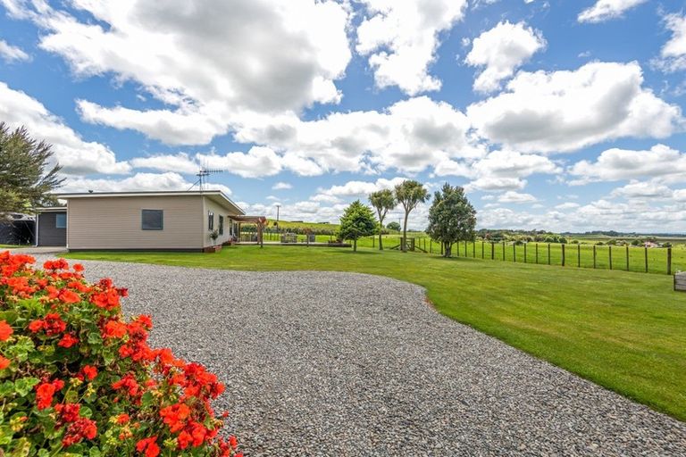 Photo of property in 47 Viles Road, Bulls, 4894