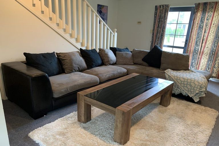 Photo of property in 9 Marjory Close, Broadmeadows, Wellington, 6035