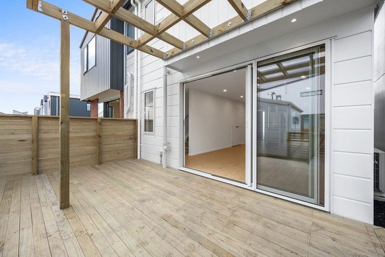 Photo of property in 32 Corporal Street, Papakura, 2110