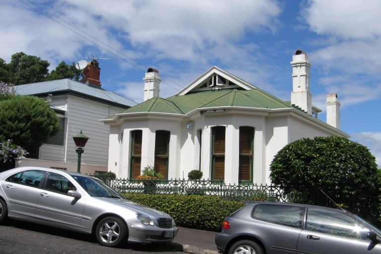 Photo of property in 9 Hinemoa Street, Birkenhead, Auckland, 0626