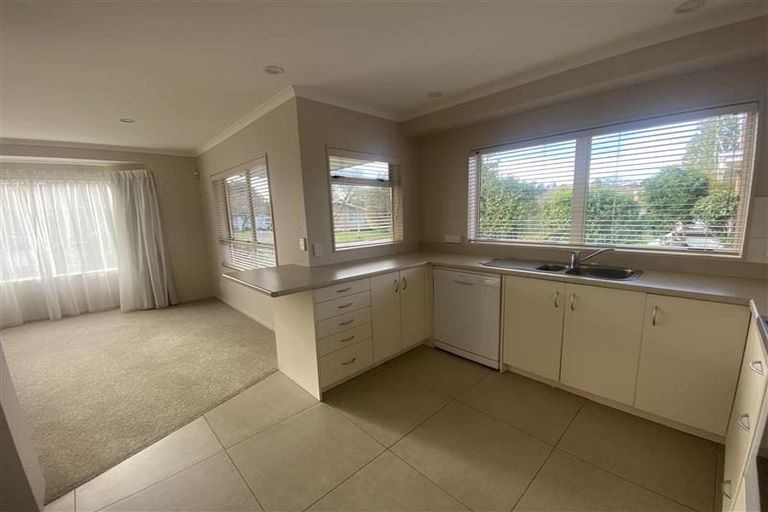 Photo of property in 2a Garthwood Road, Hillcrest, Hamilton, 3216