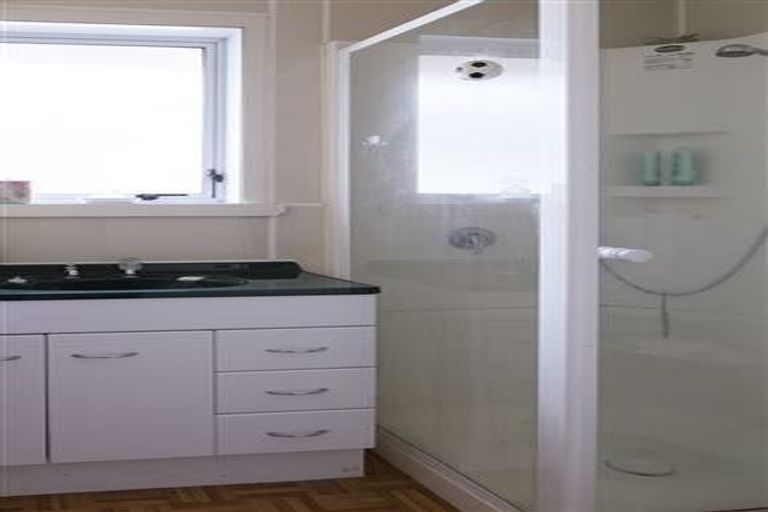 Photo of property in 28 Fleming Street, Manurewa East, Auckland, 2102