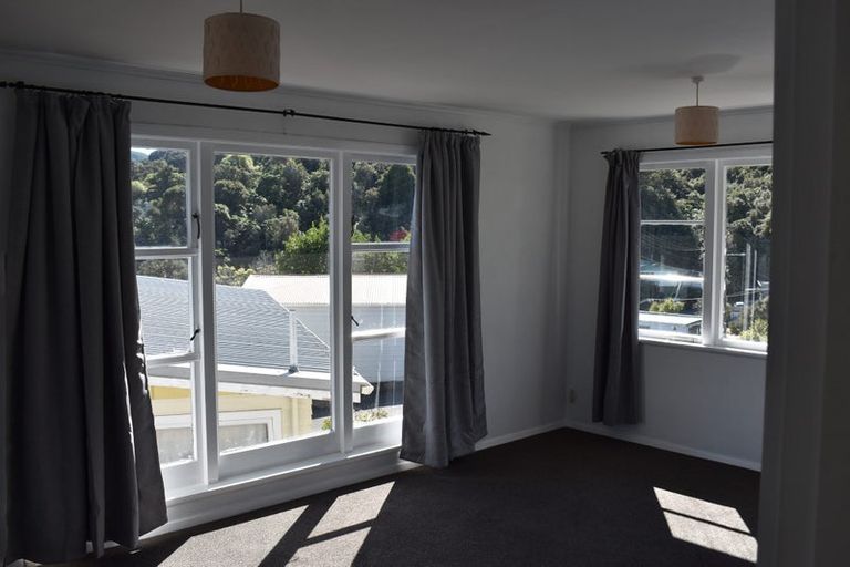 Photo of property in 22 John Street, Stokes Valley, Lower Hutt, 5019