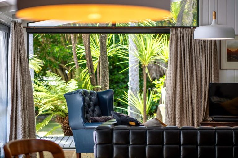 Photo of property in 28 Florance Avenue, Russell, 0202