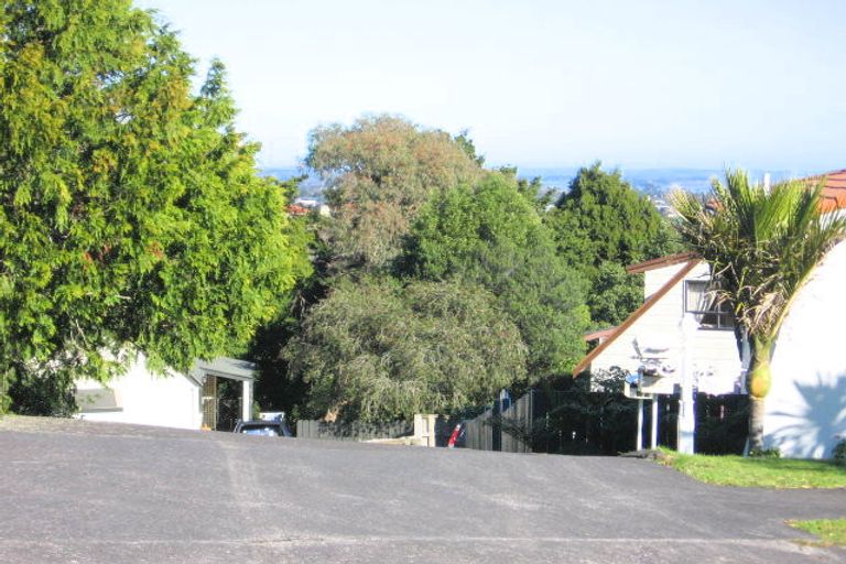 Photo of property in 22 Kingsclere Place, Goodwood Heights, Auckland, 2105