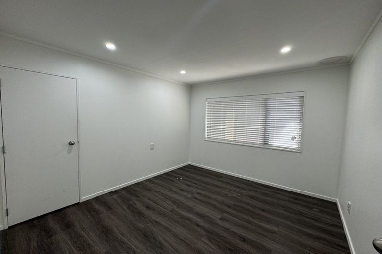 Photo of property in 11 Aspen Way, Kelvin Grove, Palmerston North, 4414
