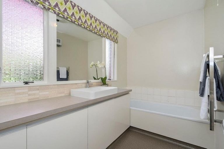 Photo of property in 36 Greers Road, Burnside, Christchurch, 8041