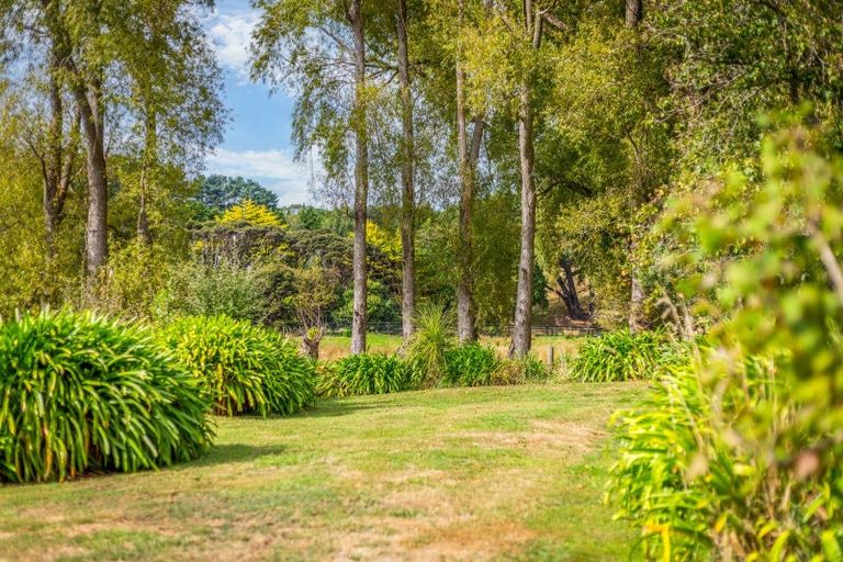 Photo of property in 33 Paremata Haywards Road, Pauatahanui, Porirua, 5381