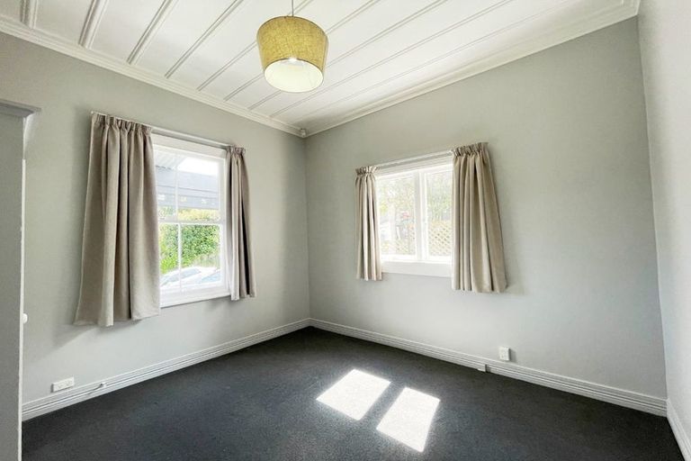 Photo of property in 30 Potatau Street, Grey Lynn, Auckland, 1021