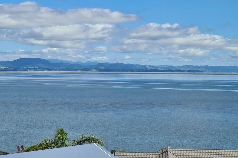 Photo of property in 108 Hamurana Road, Omokoroa, 3114