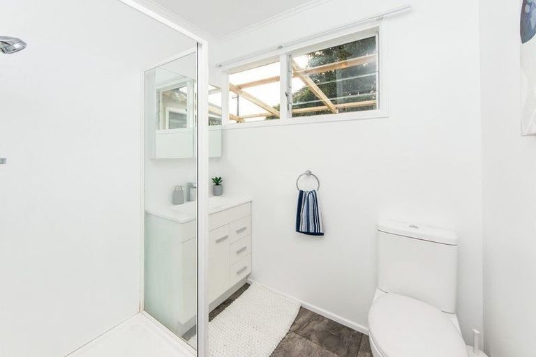 Photo of property in 147 Rangatira Road, Beach Haven, Auckland, 0626