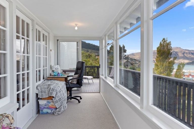 Photo of property in 6 Dudley Road, Lyttelton, 8082