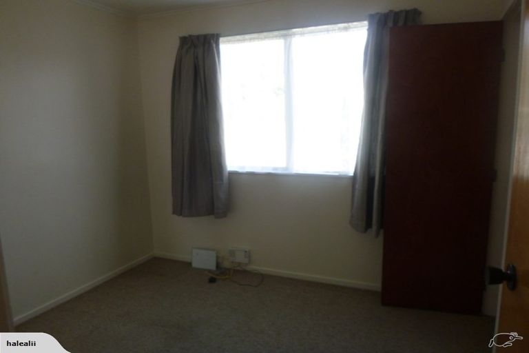 Photo of property in 9 Tesla Place, Totara Vale, Auckland, 0629