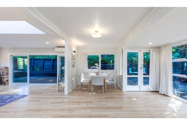 Photo of property in 2/9 Selwyn Avenue, Glen Eden, Auckland, 0602