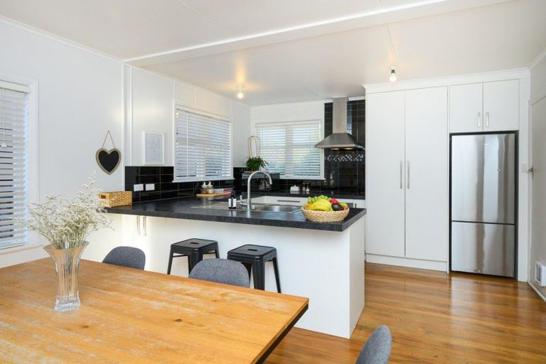 Photo of property in 15b Lifford Place, Awapuni, Palmerston North, 4412