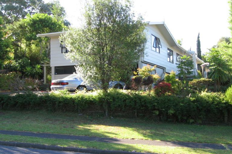 Photo of property in 19 Topliss Drive, Northcross, Auckland, 0632