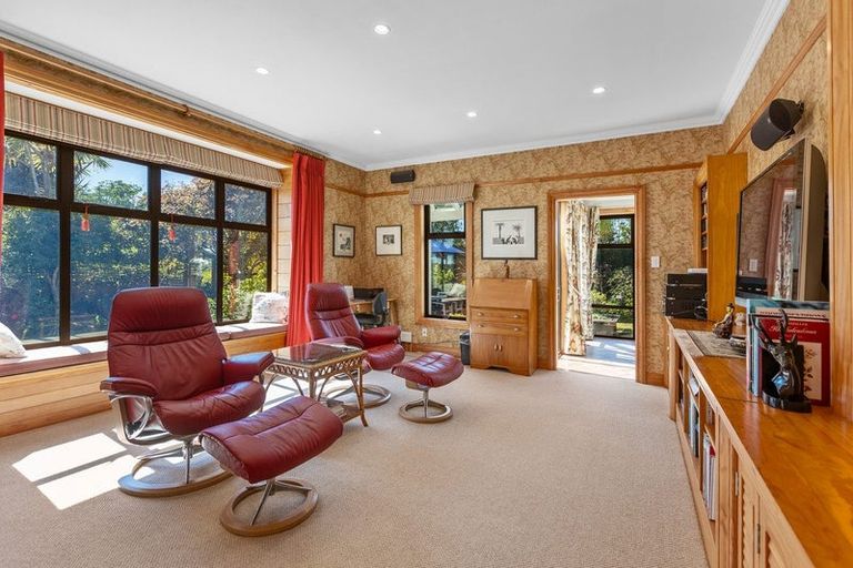 Photo of property in 12a Tamati Place, Merrilands, New Plymouth, 4312