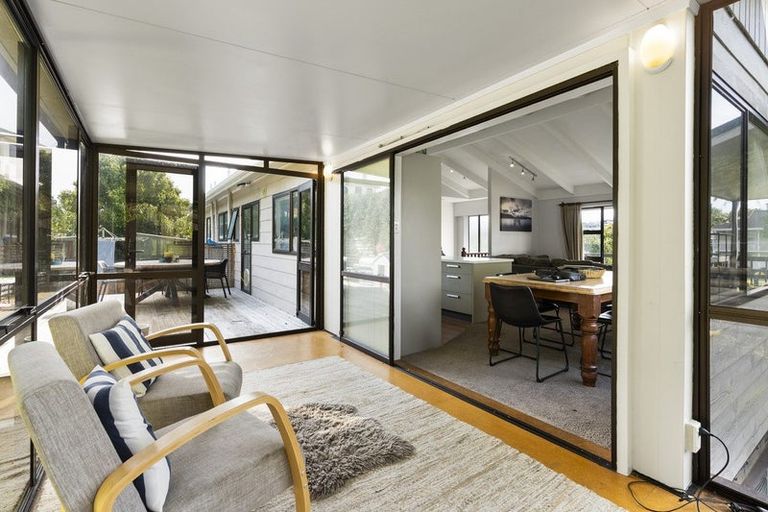 Photo of property in 6 Winstone Place, Highlands Park, New Plymouth, 4312