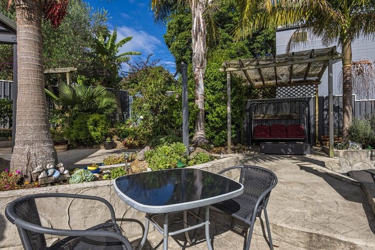 Photo of property in 18 Butler Place, Te Kamo, Whangarei, 0112