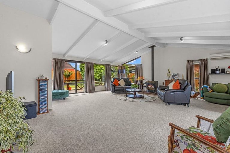 Photo of property in 5 Michigan Place, Burwood, Christchurch, 8083