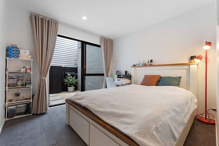 Photo of property in 116d Oaktree Avenue, Browns Bay, Auckland, 0630