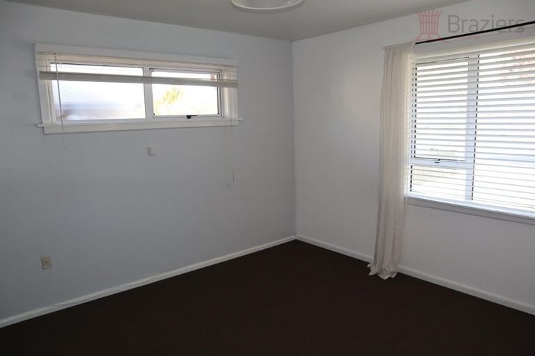 Photo of property in 338 Memorial Avenue, Burnside, Christchurch, 8053