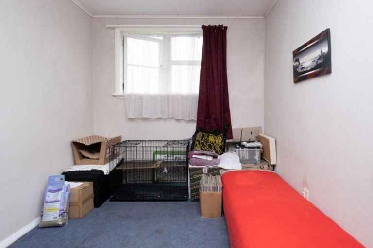 Photo of property in 2 Waihi Road, Hawera, 4610