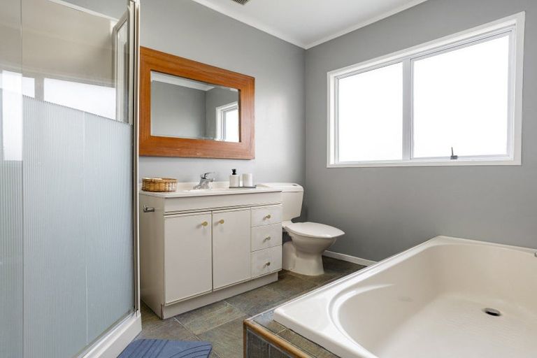 Photo of property in 38 Endeavour Avenue, Flagstaff, Hamilton, 3210