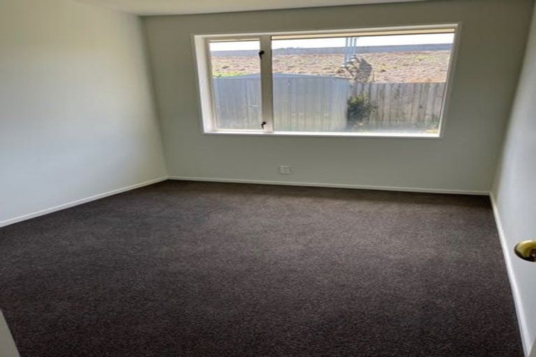 Photo of property in 2/17 Cardigan Bay Place, Addington, Christchurch, 8024