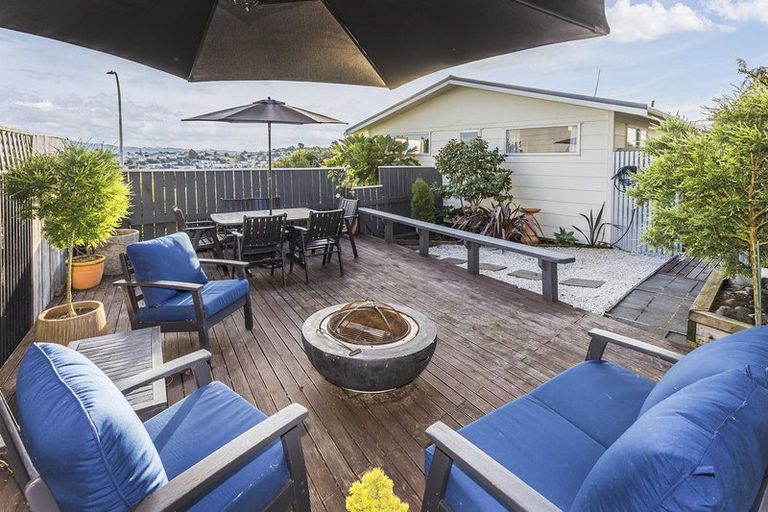 Photo of property in 2 Adventure Drive, Whitby, Porirua, 5024