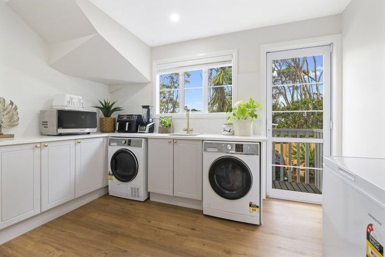 Photo of property in 173 Pinchgut Road, Kaukapakapa, 0873