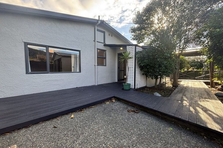 Photo of property in 3a Buller Street, Picton, 7220