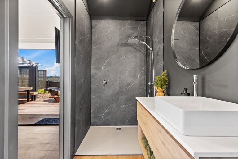 Photo of property in 94 Amreins Road, Waitakere, Henderson, 0782