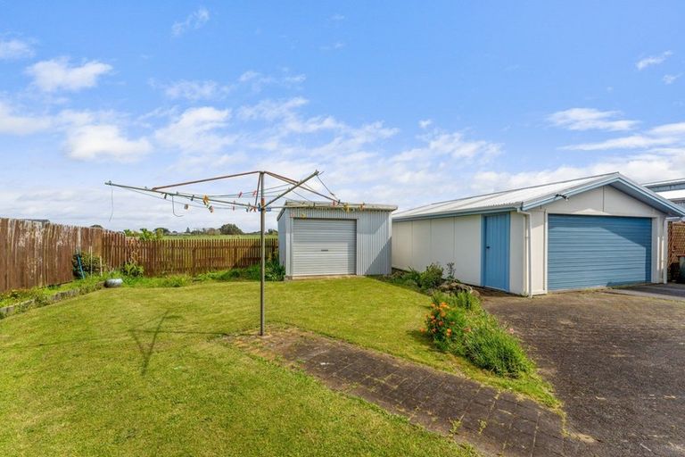 Photo of property in 13 Ponderosa Place, Opunake, 4616