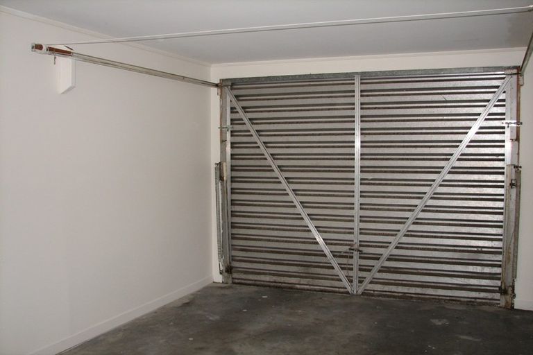 Photo of property in 8c Kruse Place, Redwood, Christchurch, 8051