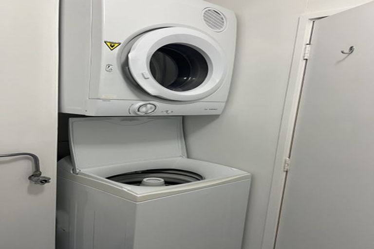 Photo of property in 67 Ellice Street, Mount Victoria, Wellington, 6011